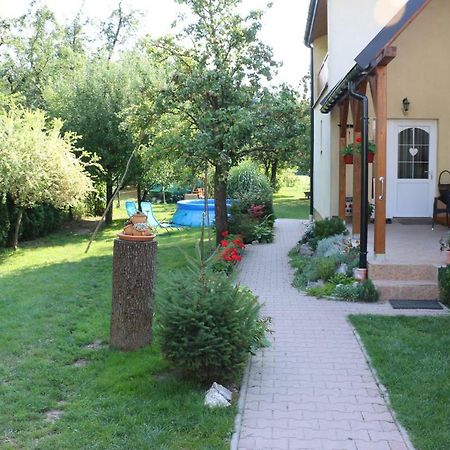 Privat Cerenica Daire Belusa Dış mekan fotoğraf