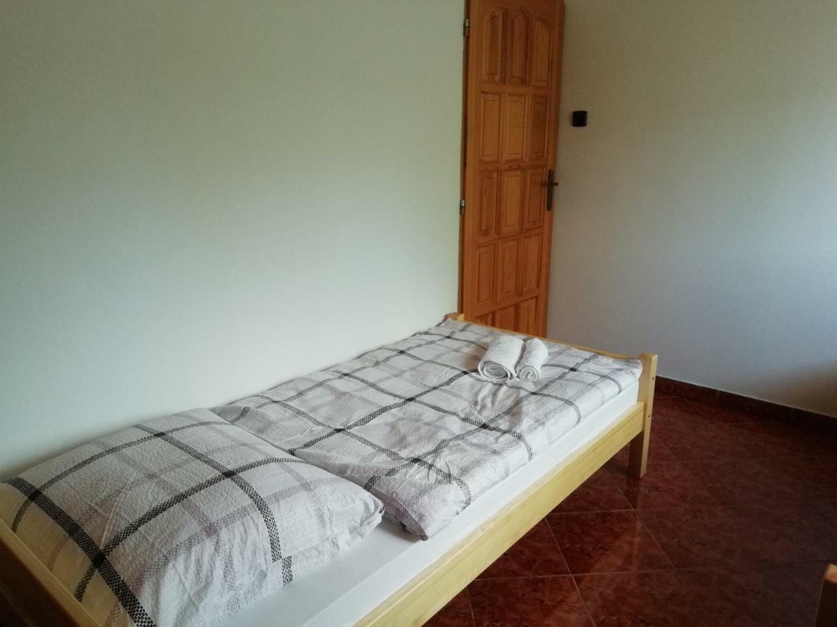 Privat Cerenica Daire Belusa Dış mekan fotoğraf